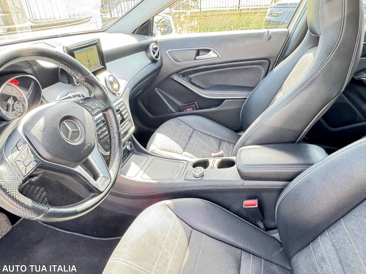 MERCEDES-BENZ GLA 200CDI PREMIUM PER NEOPATENTATI