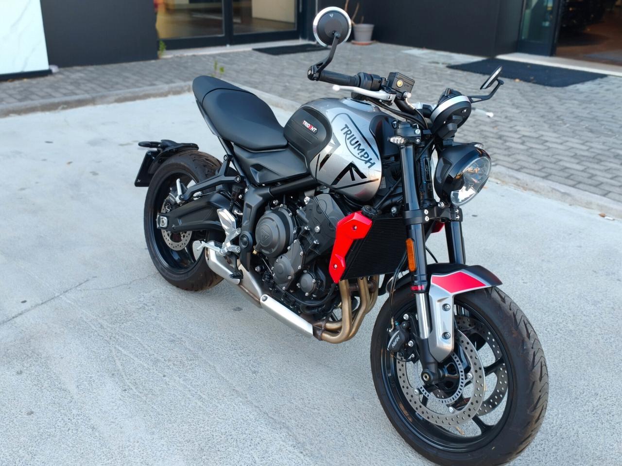 Triumph Trident 660