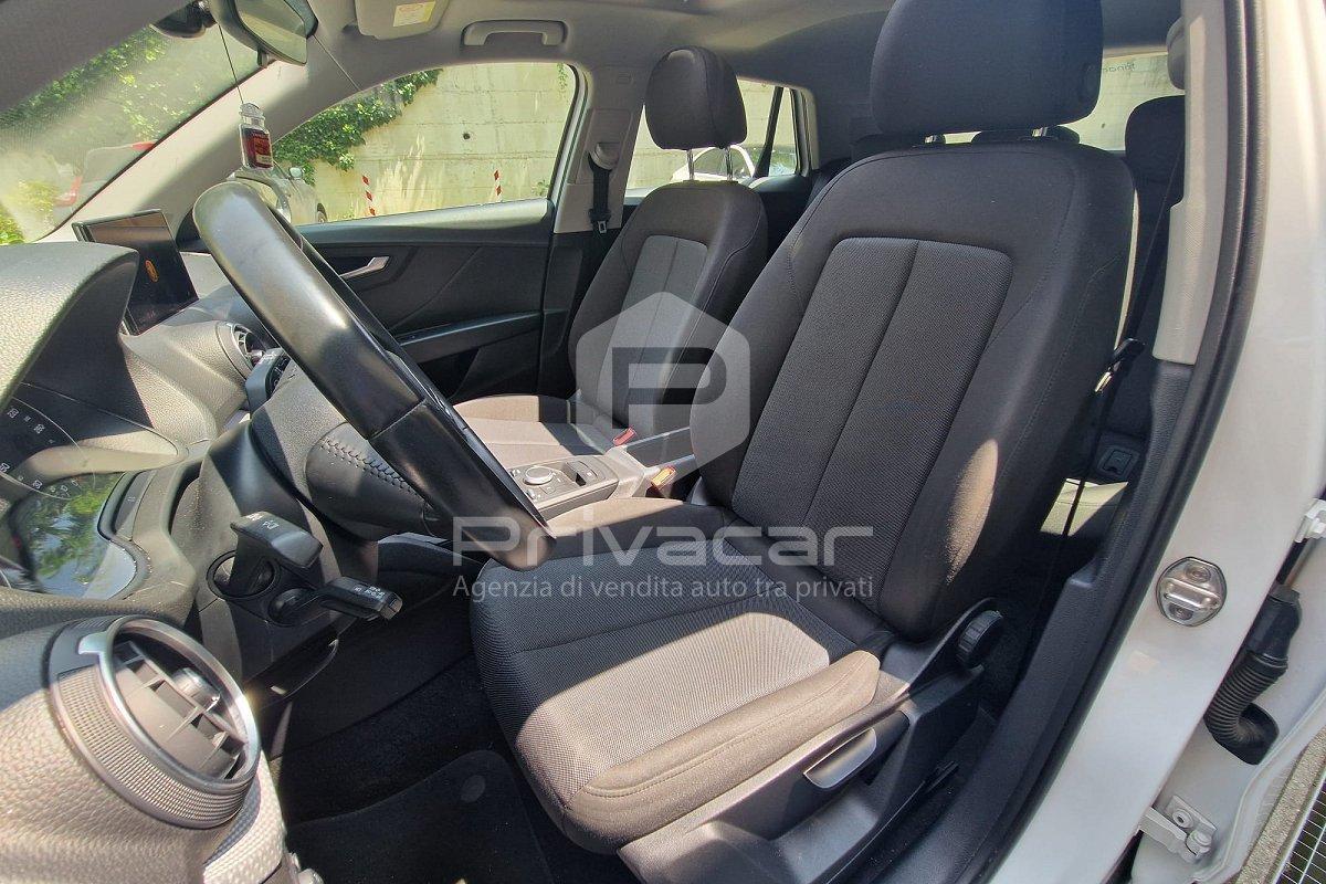 AUDI Q2 30 TDI S tronic Identity Black