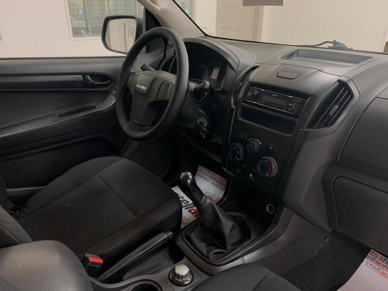 Isuzu D-Max 2.5 Crew Cab Solar 4WD