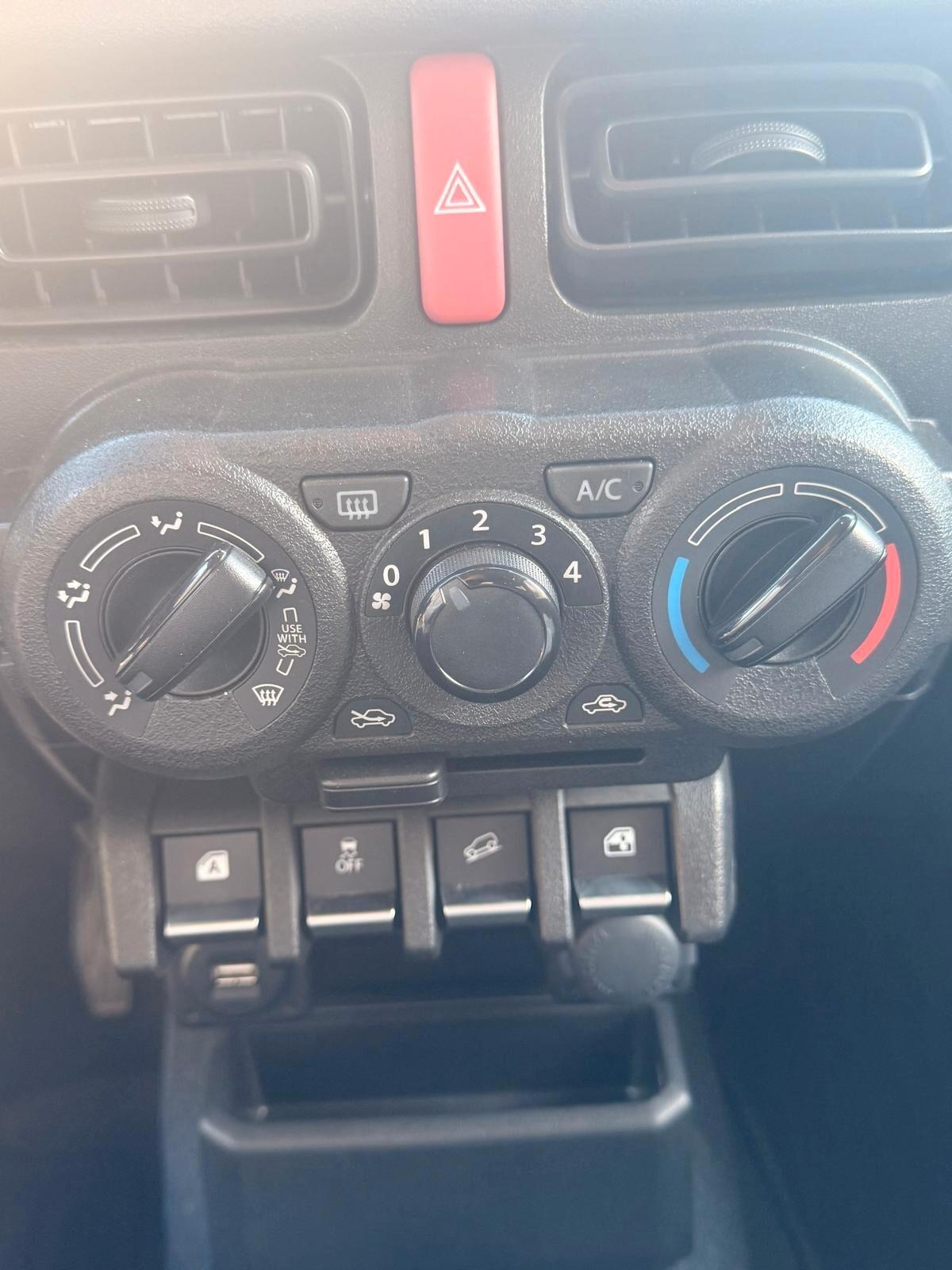 Suzuki Jimny 1.5 5MT PRO (N1)