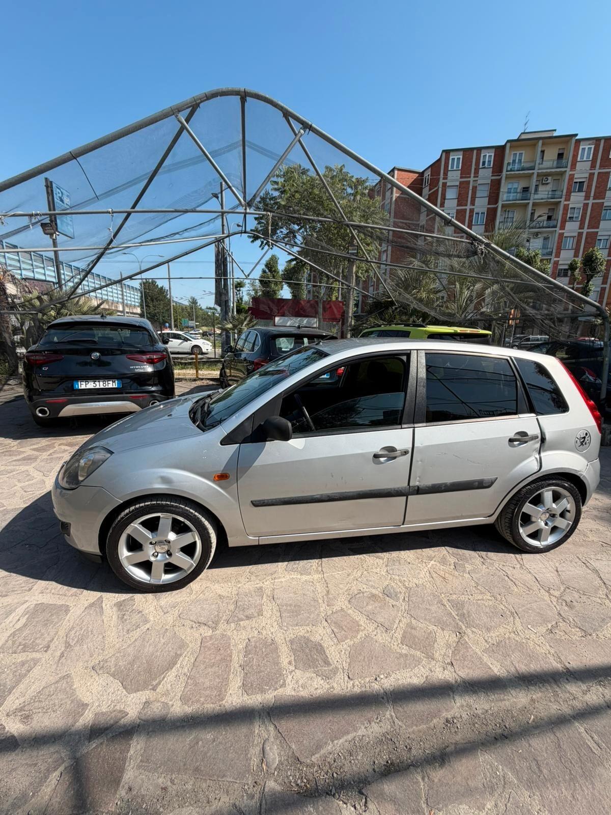Ford Fiesta 1.4 TDCi 5p. Ghia