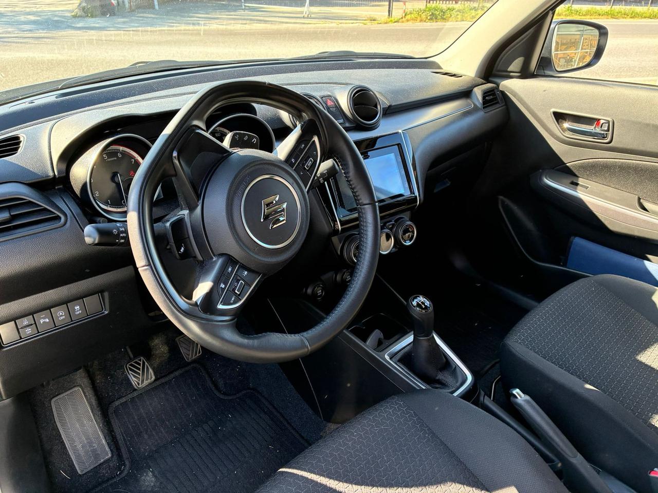 Suzuki Swift 1.2h top 2wd VETTURA IN ARRIVO