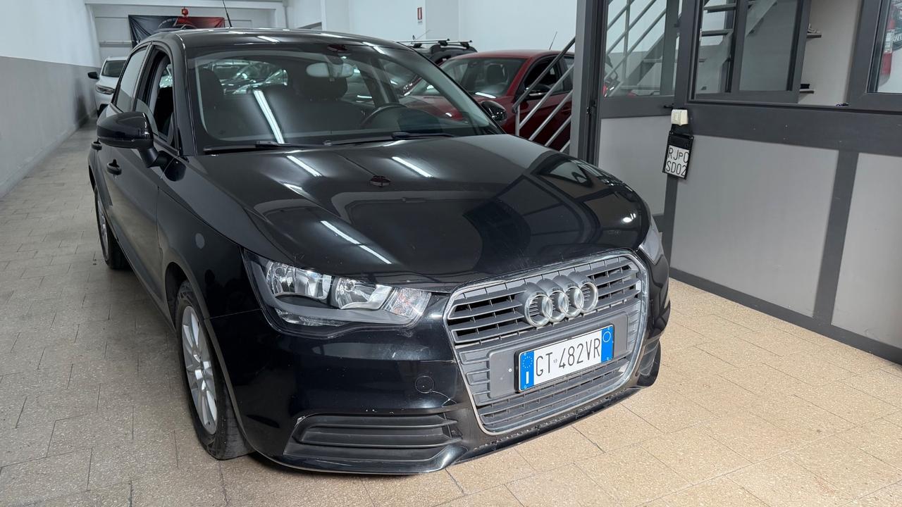 Audi A1 SPB 1.6 TDI Attraction 2012