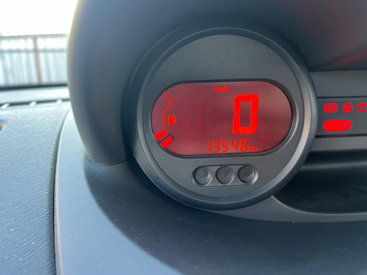 Renault Twingo 1200 neopatentati 13550km