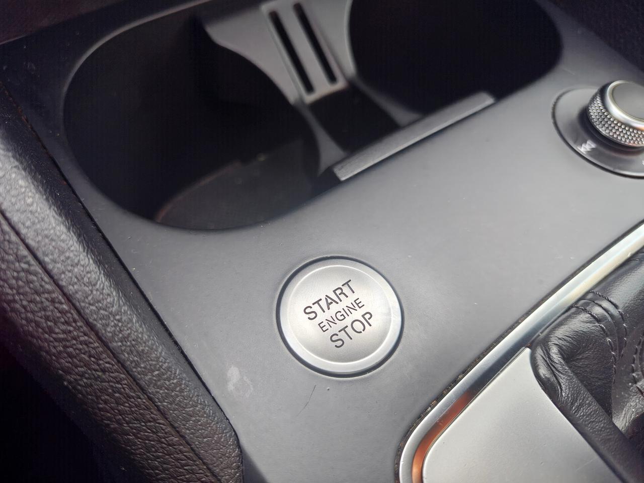 Audi Q2 35 TDI S tronic Identity Black