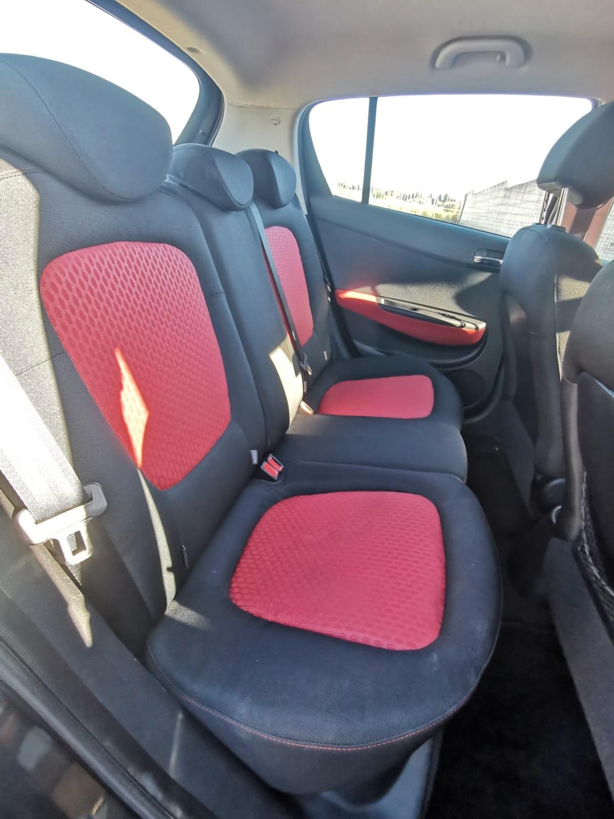 Hyundai i20 1.6 CRDi VGT 5p. Premium 2010