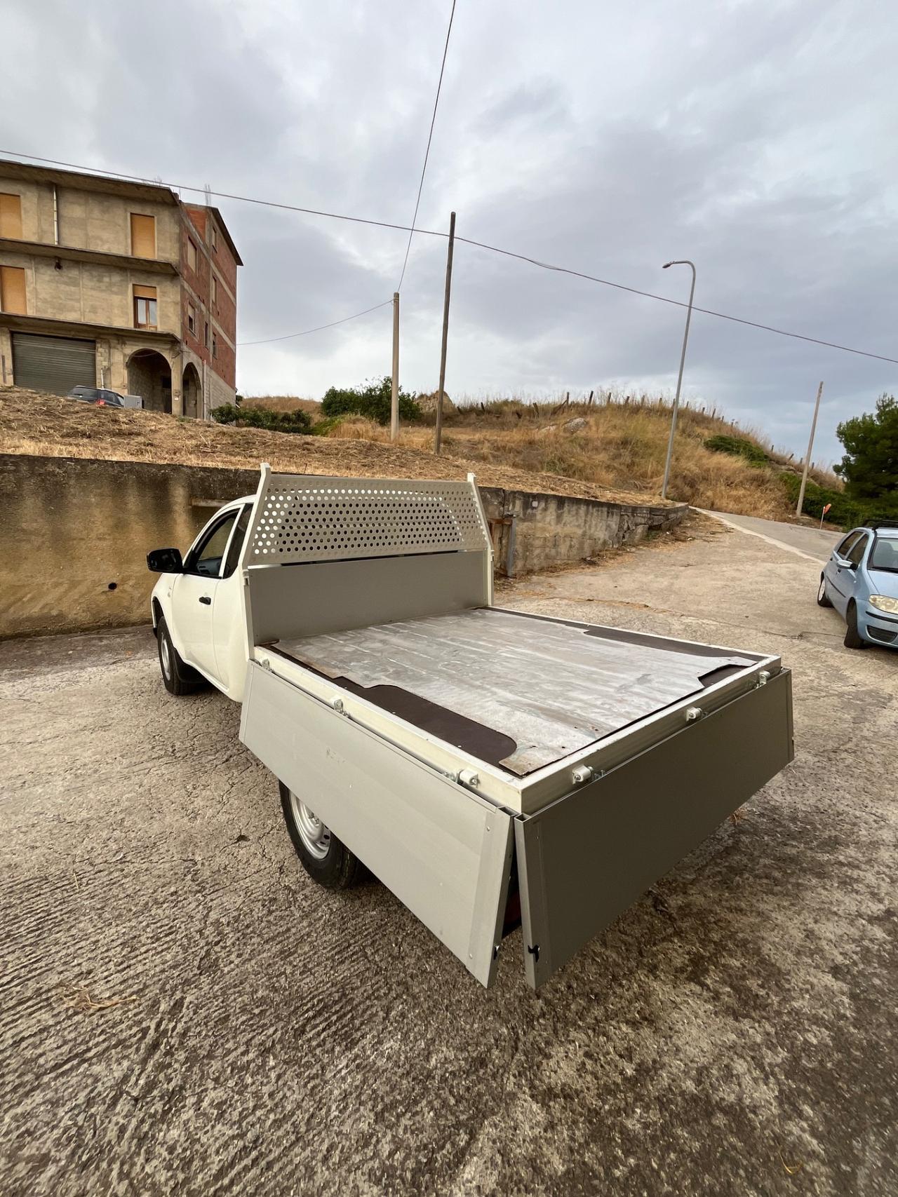 Mitsubishi L200 2.5 DI-D/136CV Club Cab Invite DPF