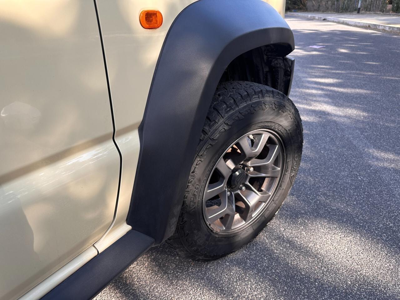 Suzuki Jimny 1.5 4wd 102cv 4 Posti UNIPRO