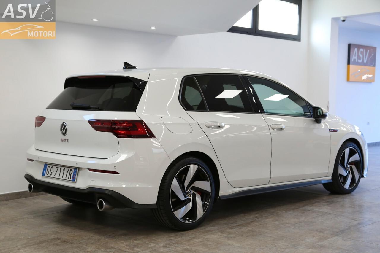 Volkswagen Golf GTI 2.0 TSI DSG