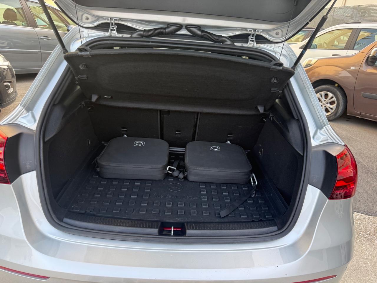 Mercedes-benz A AMG 250 e Premium Line