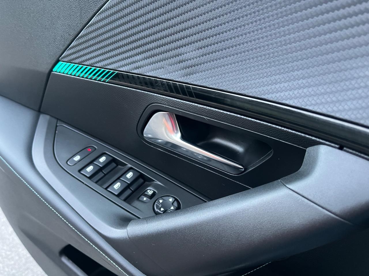 Peugeot 2008 BlueHDi 110 Allure -solo Km 40500-