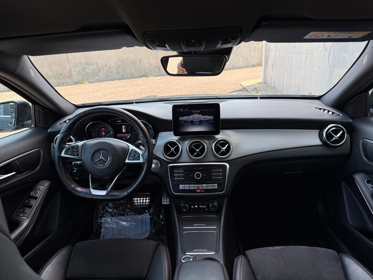 Mercedes GLA 200 d Automatic 4MATIC Premium — AMG Line