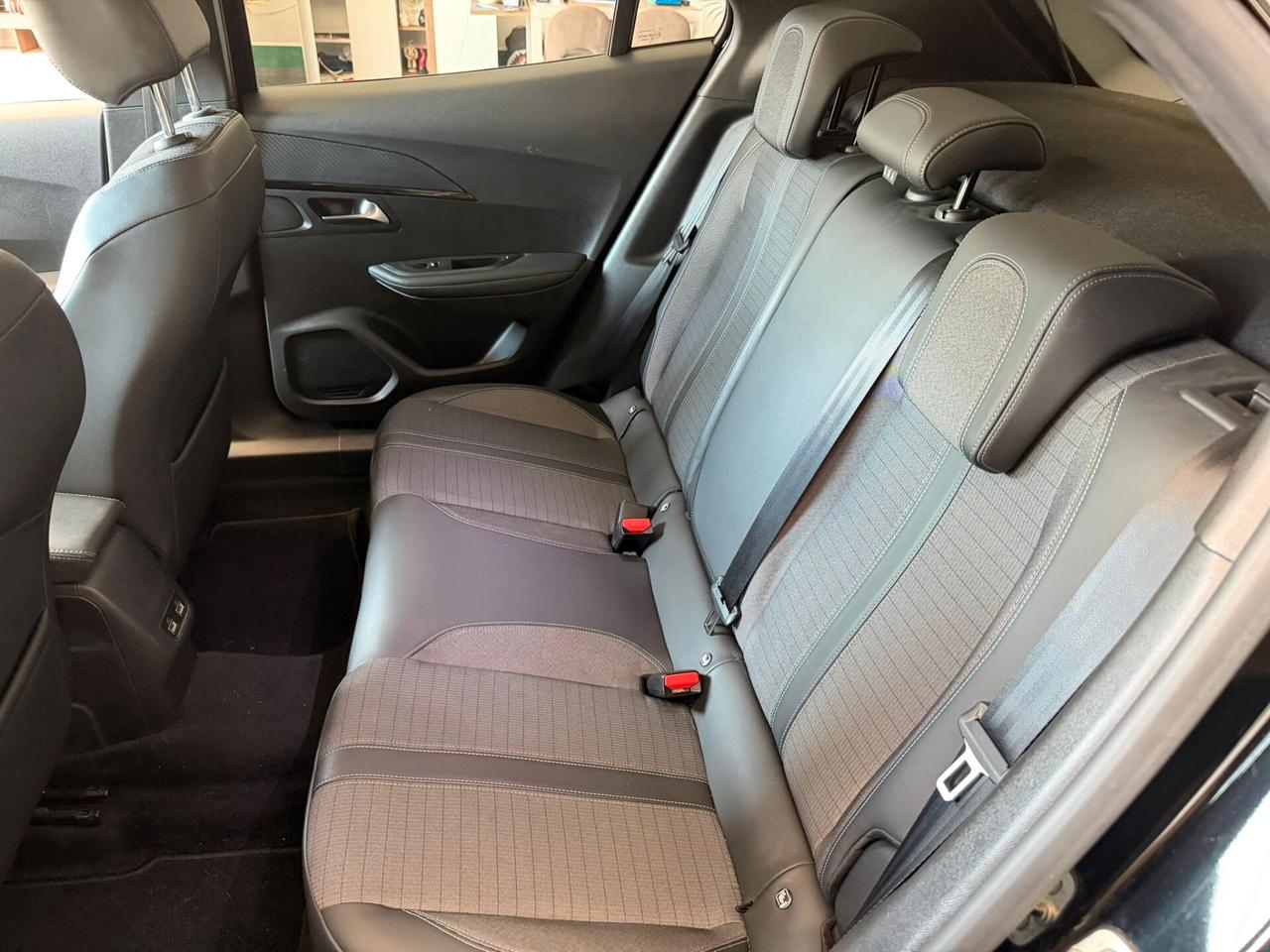 Peugeot 2008 BlueHDi 130 S&S EAT8 Allure Pack