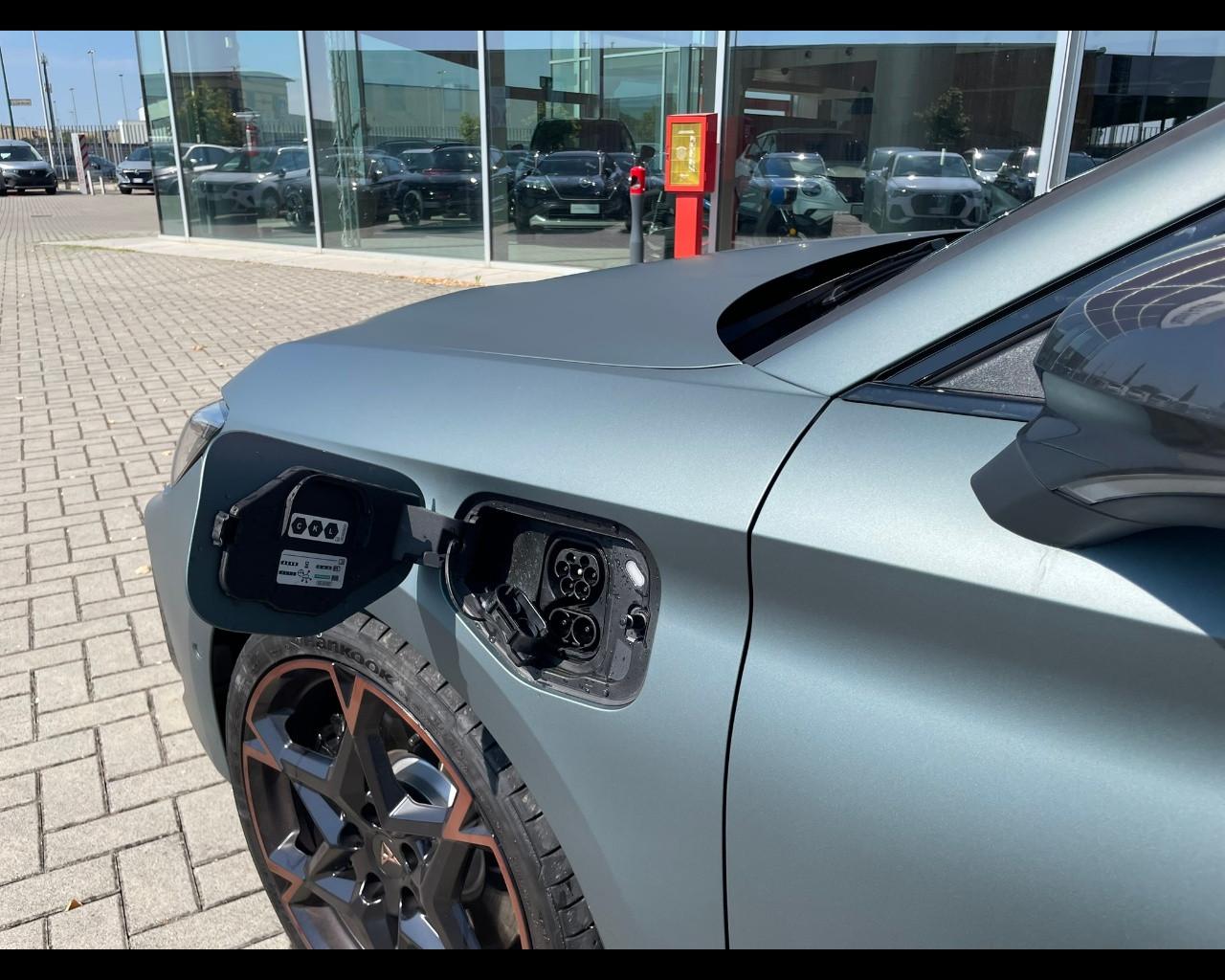 CUPRA Nuova CUPRA Leon VZ 1.5 e-HYBRID 200 kW (272 CV) pHEV DSG 6 marce 2WD