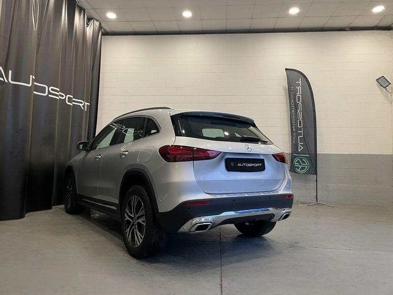 Mercedes-Benz GLA GLA 180 Automatic Progressive Advanced