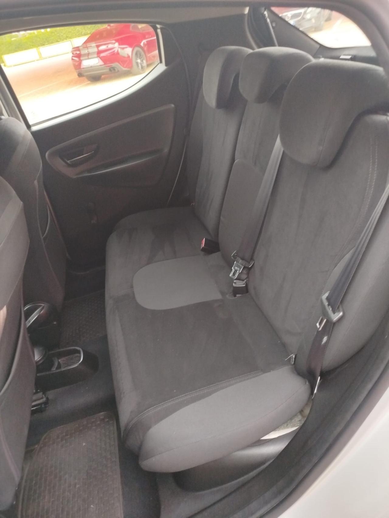 Lancia Ypsilon 1.2 69 CV 5 porte GPL Ecochic Platinum