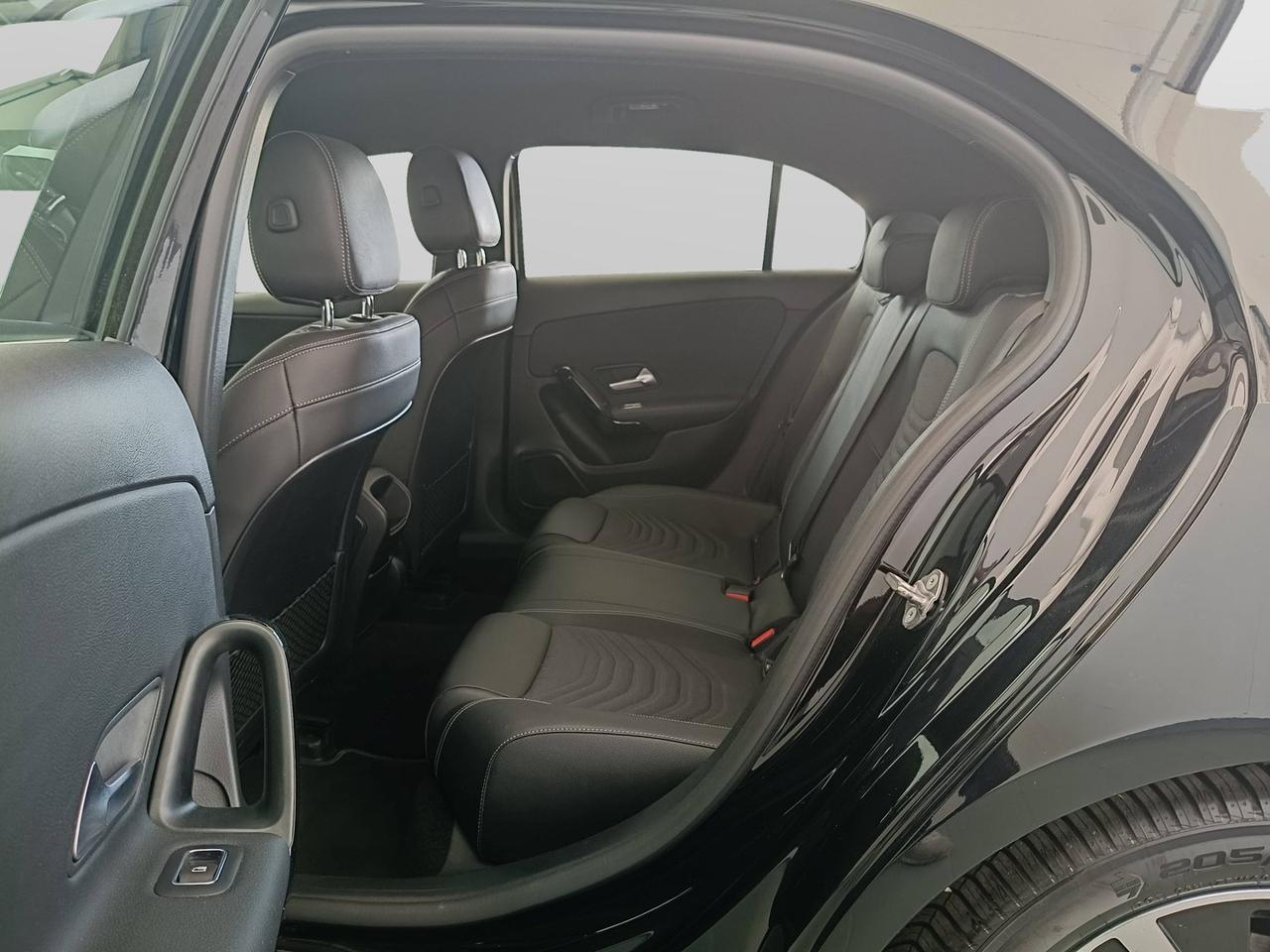 Mercedes-Benz Classe A - W177 2018 - A 180 d Sport Light auto