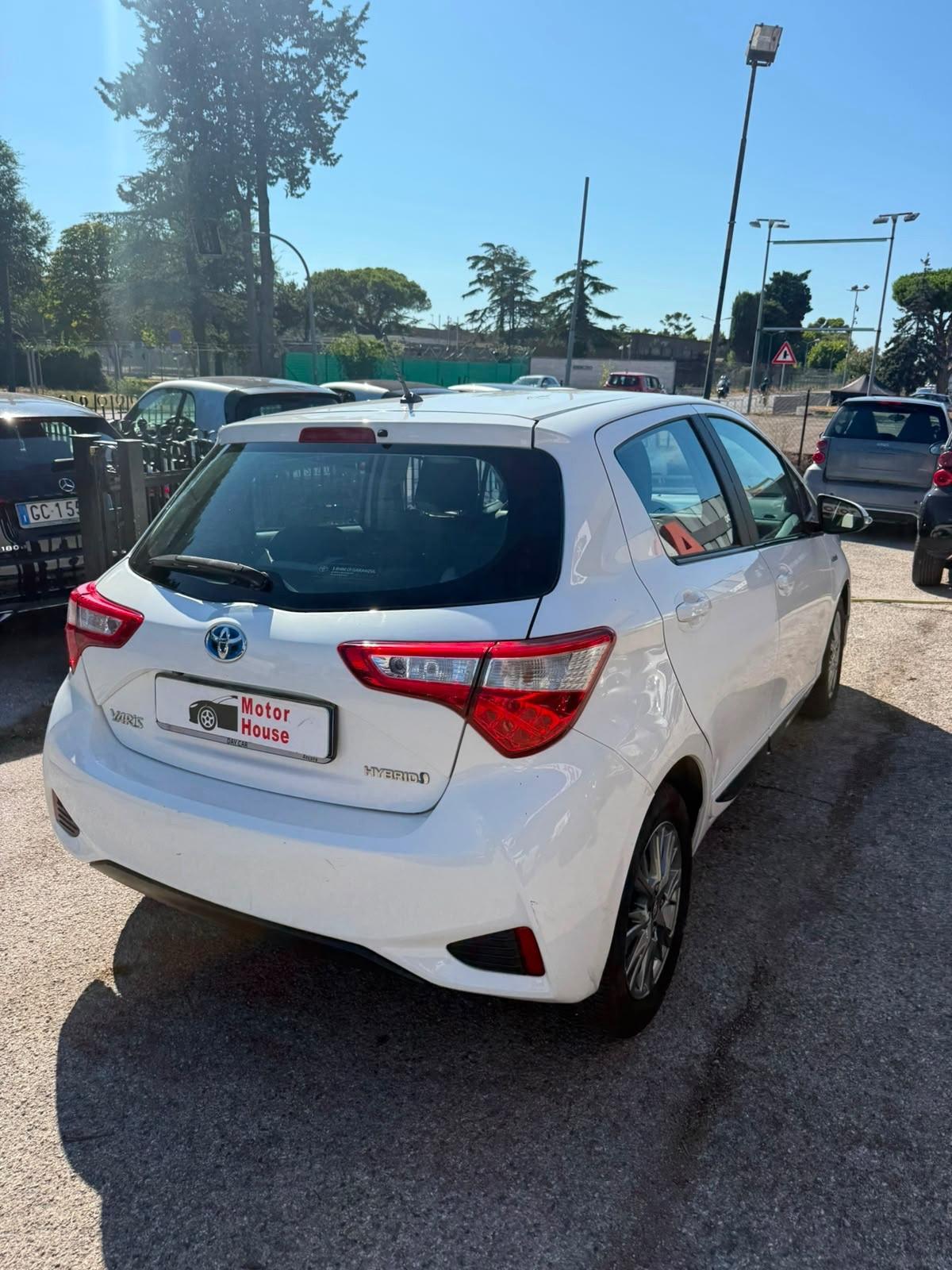 Toyota Yaris 1.5 Hybrid 5 porte Business
