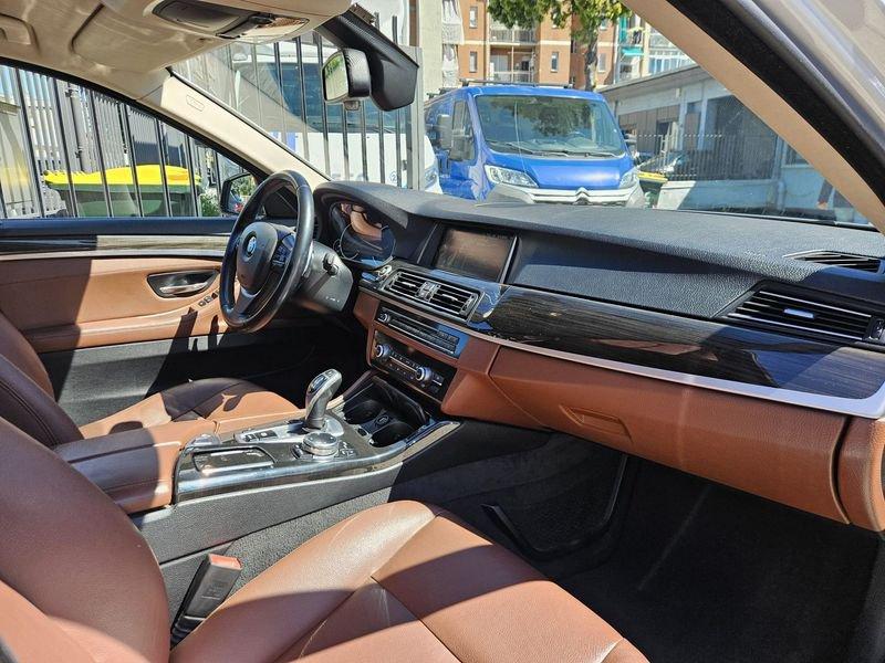 BMW Serie 5 525d Luxury Touring