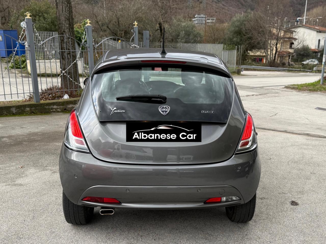 Lancia Ypsilon 1.0 FireFly S&S Hybrid Ecochic Gold