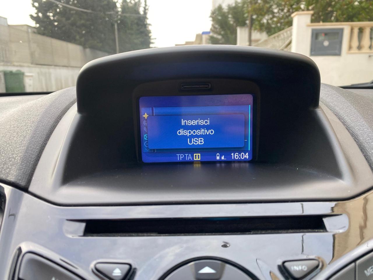 FORD FIESTA 1.6 TDCi 95CV TITANIUM 2015