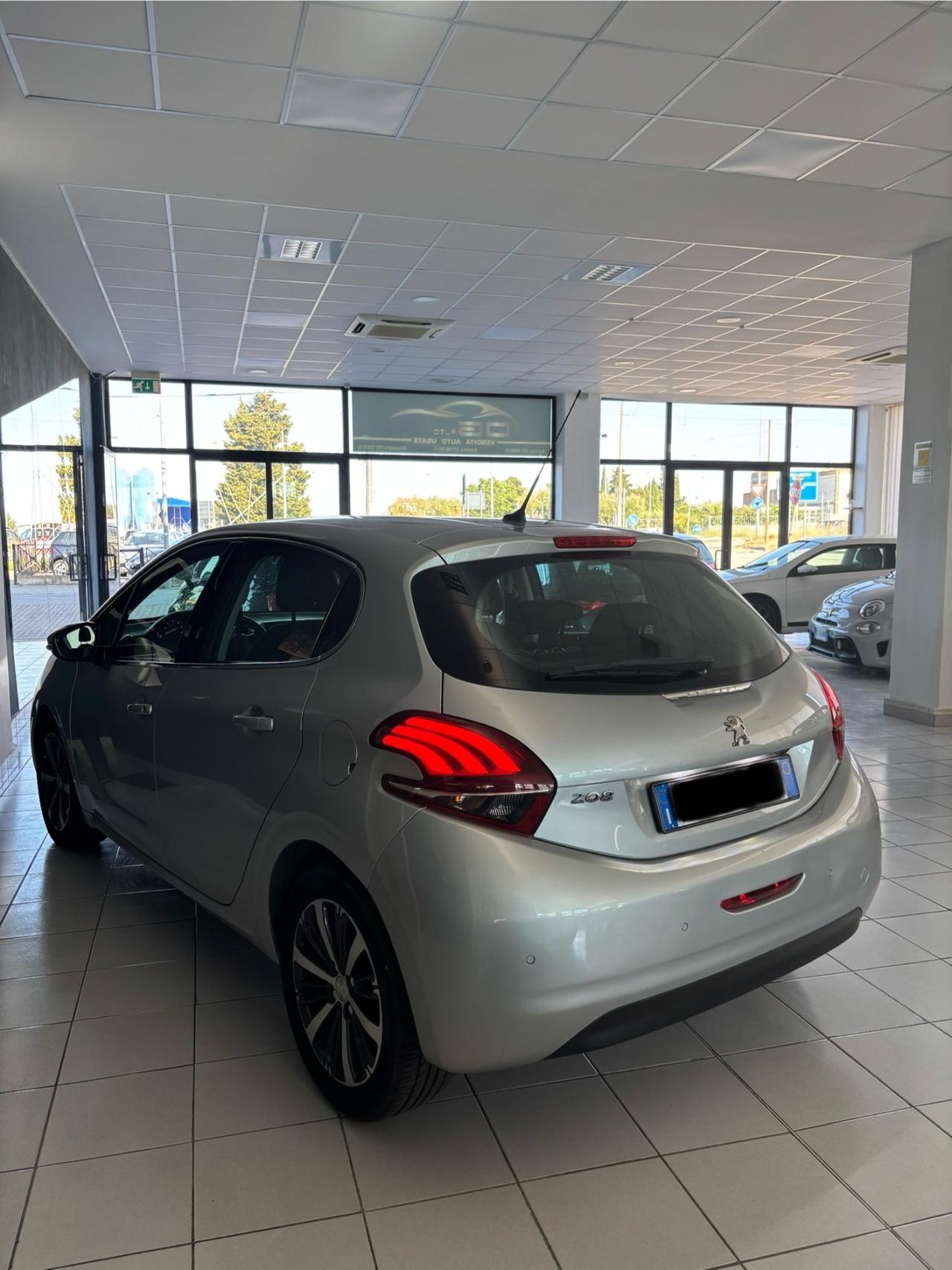 Peugeot 208 BlueHDi 75 5 porte Allure