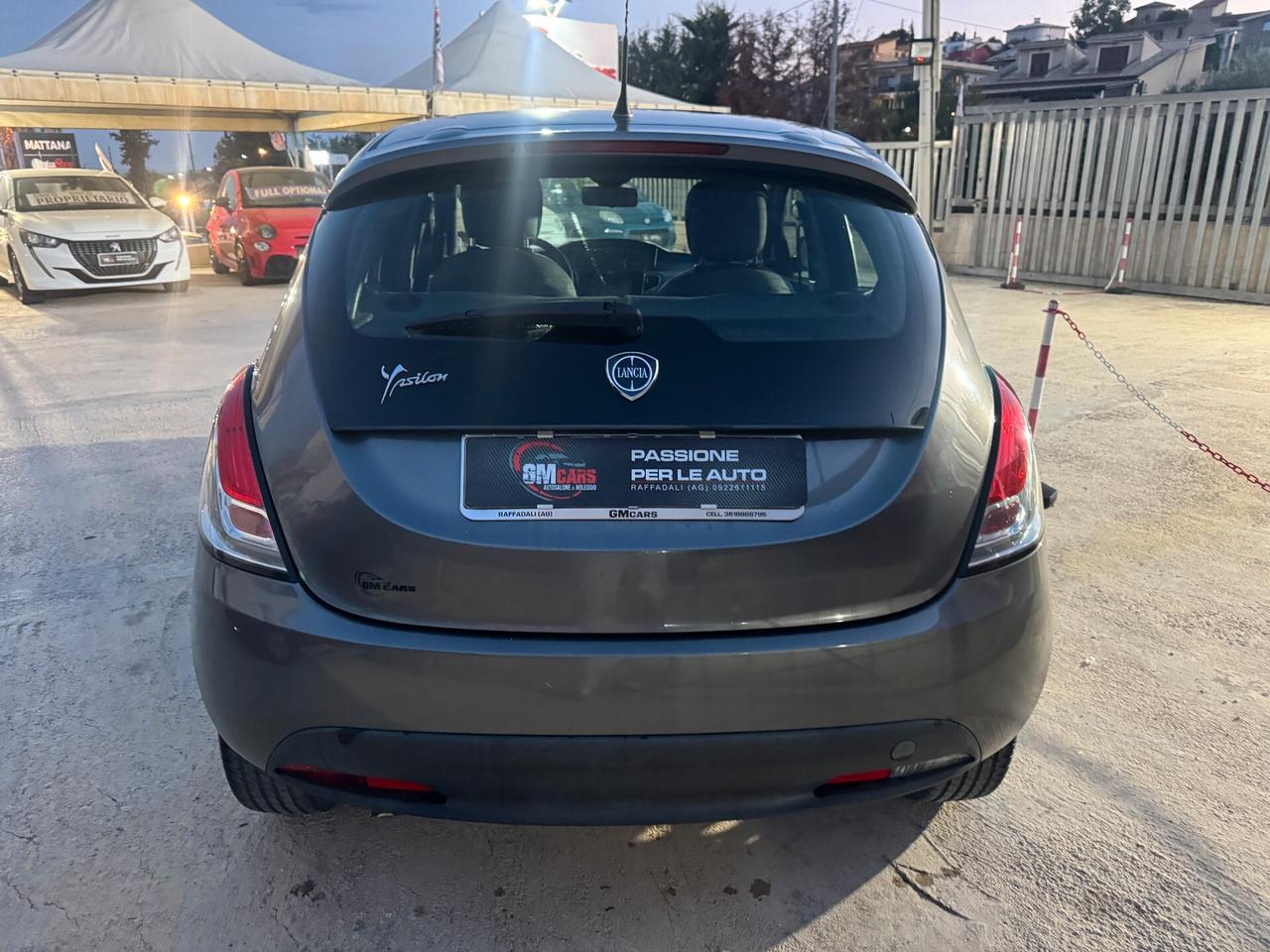 Lancia Ypsilon 1.3 MJT 75 CV Unyca