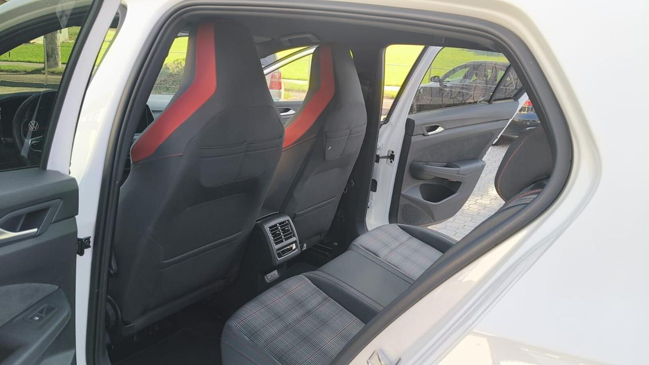 VOLKSWAGEN GOLF GTI 2.0 TURBO BENZINA 245CV MANUALE