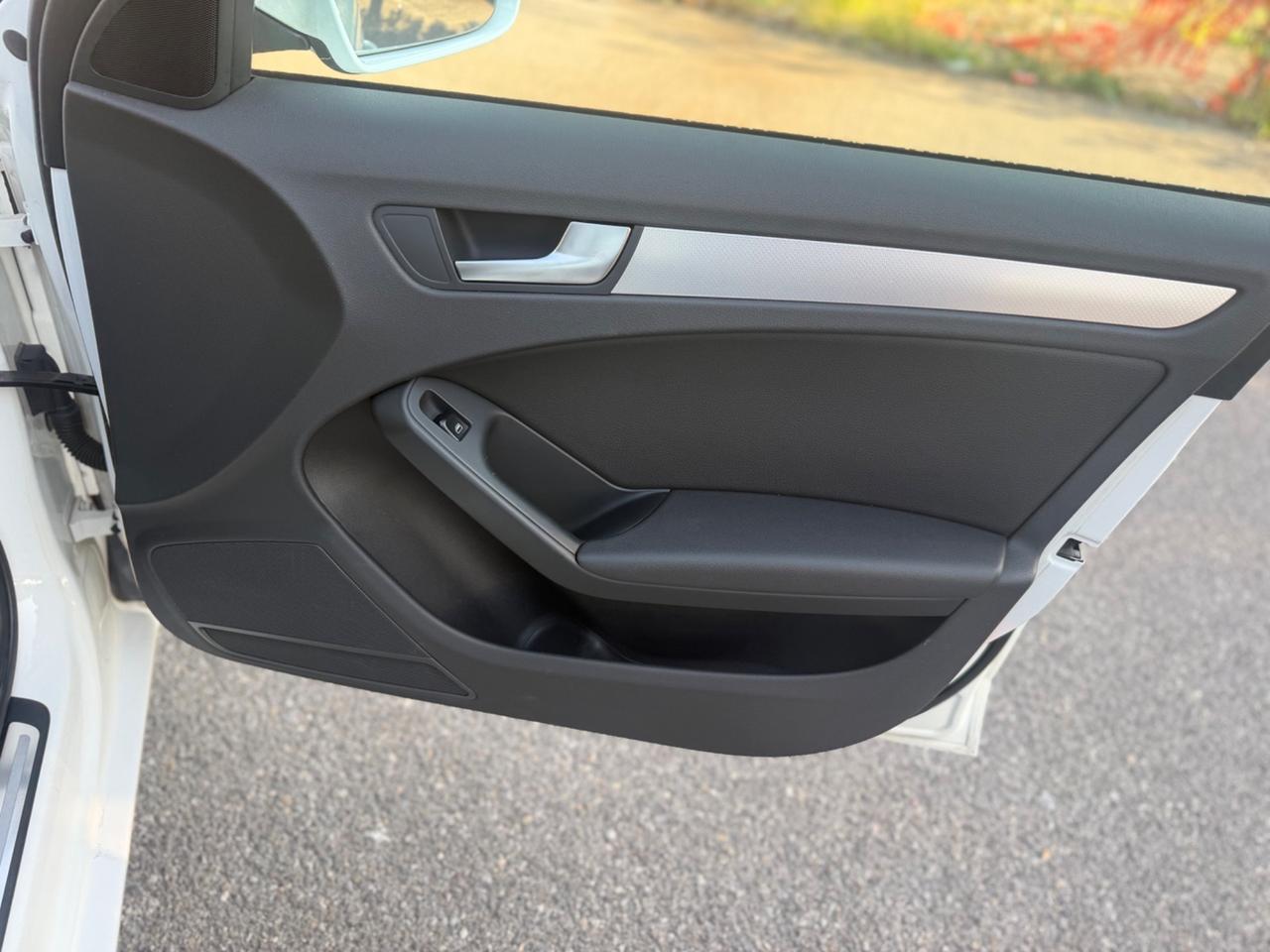 Audi a4 2.0 diesel cambio automatico full pelle 143cv