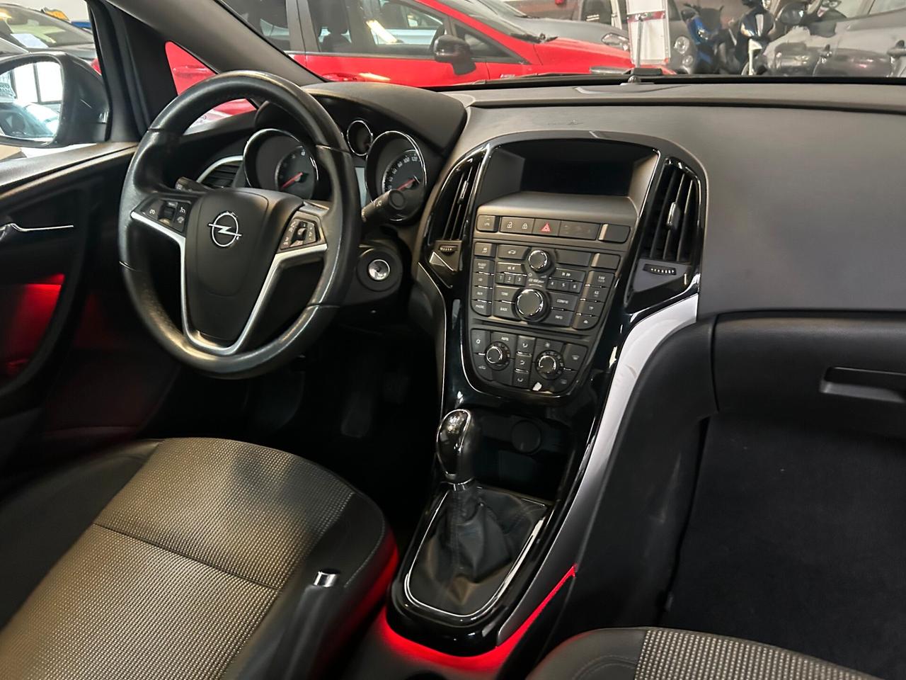 Opel Astra 1.4 Turbo 140CV 4 porte GPL Tech Cosmo