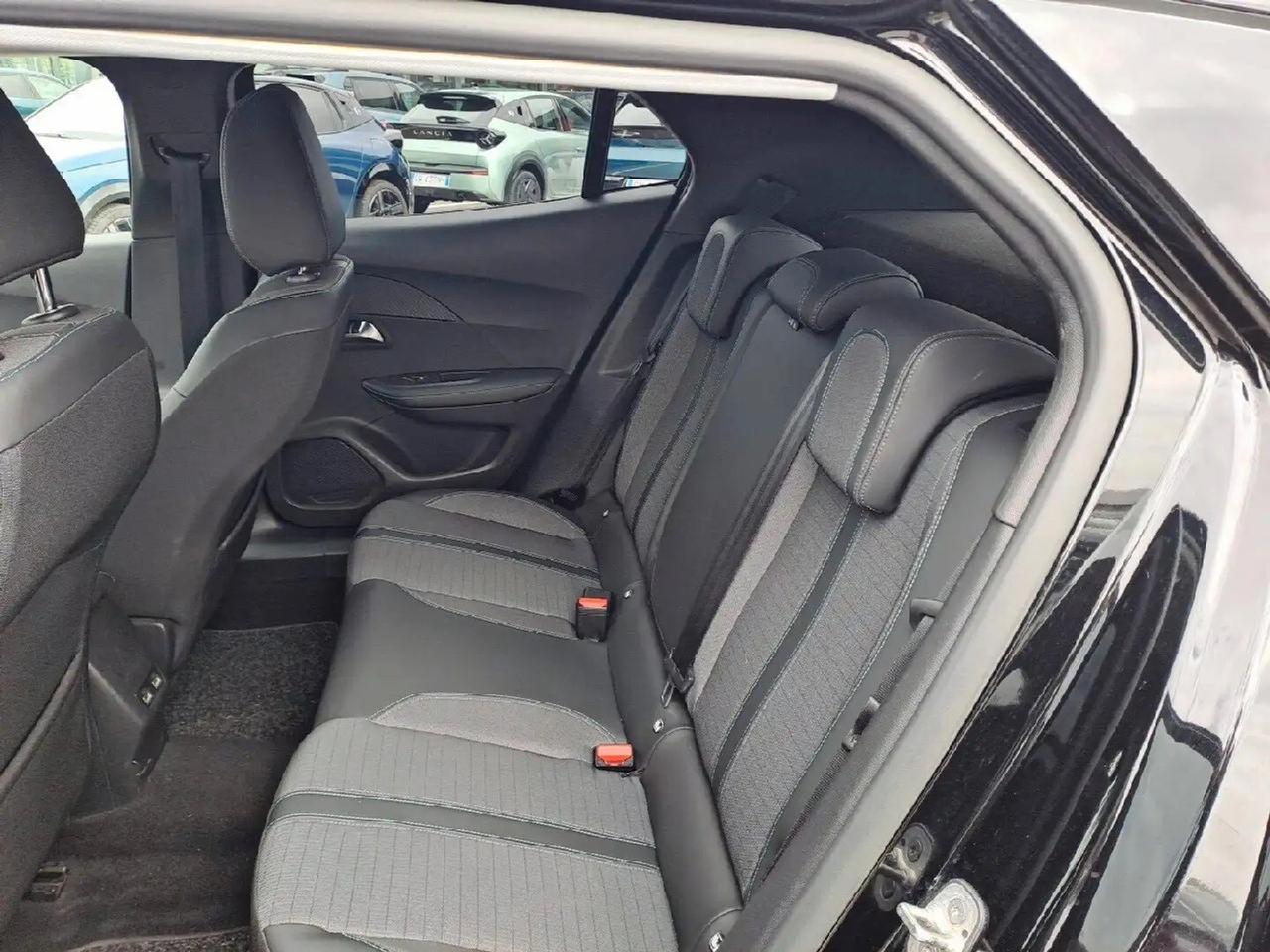 Peugeot 2008 PureTech 100 S&S Allure