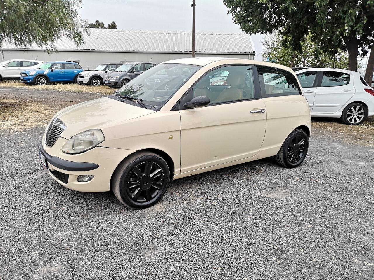 Lancia Ypsilon 1.3 Multijet 16V Argento