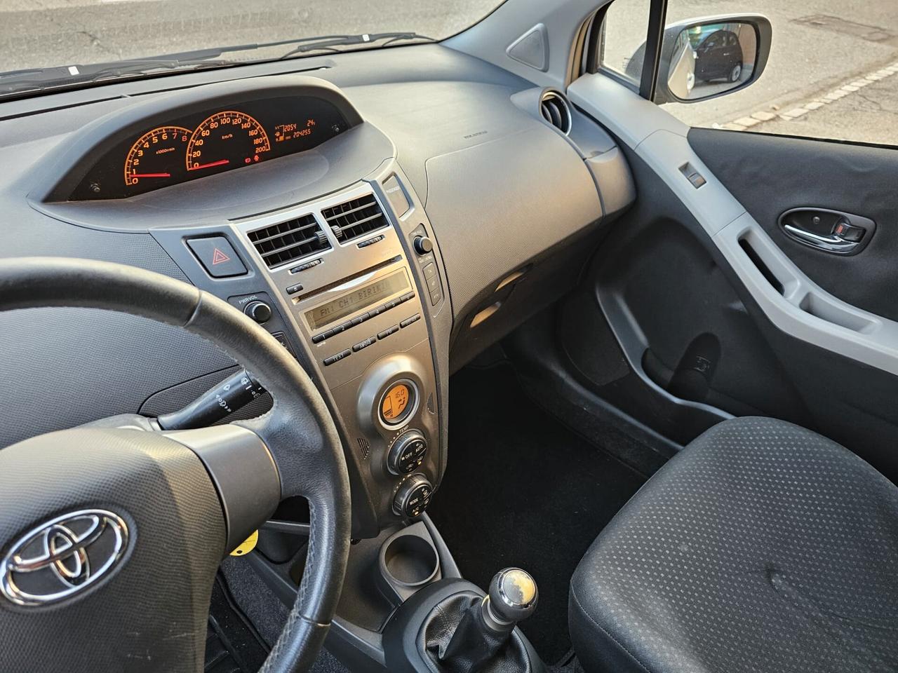 Toyota Yaris 1.0 69cv 5 Porte Sol*Pdc*Neopatentati*