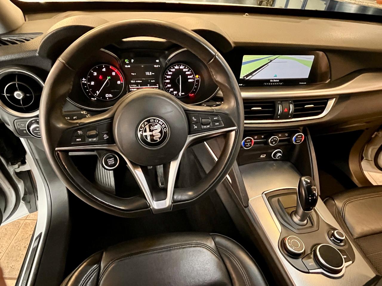 Alfa Romeo Stelvio 2.2 Turbodiesel 210 CV AT8 Q4 Super