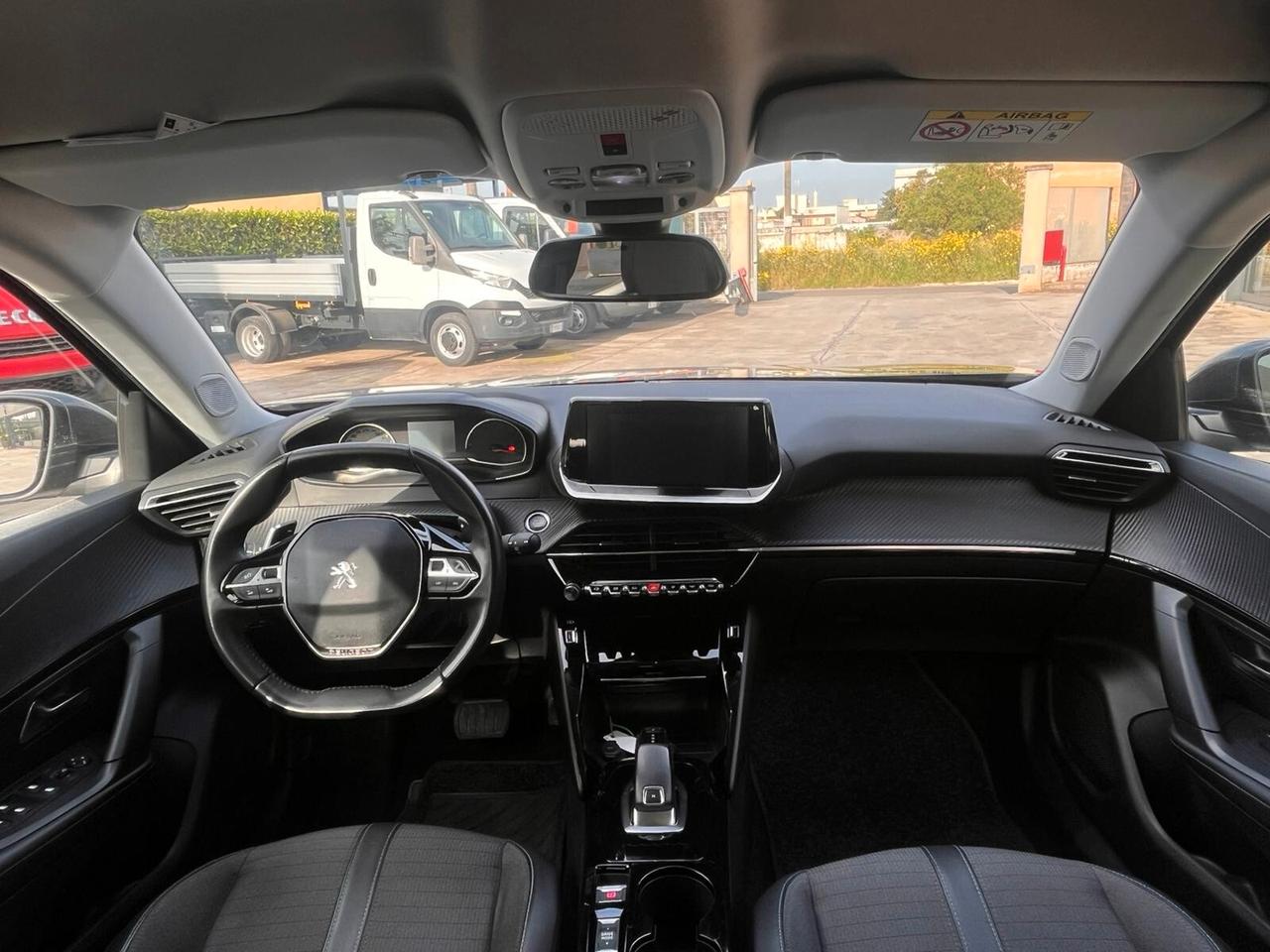 Peugeot 2008 BlueHDi 130 S&S EAT8 Allure