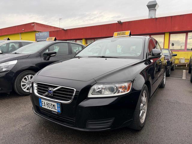 VOLVO V50 D2 R-design