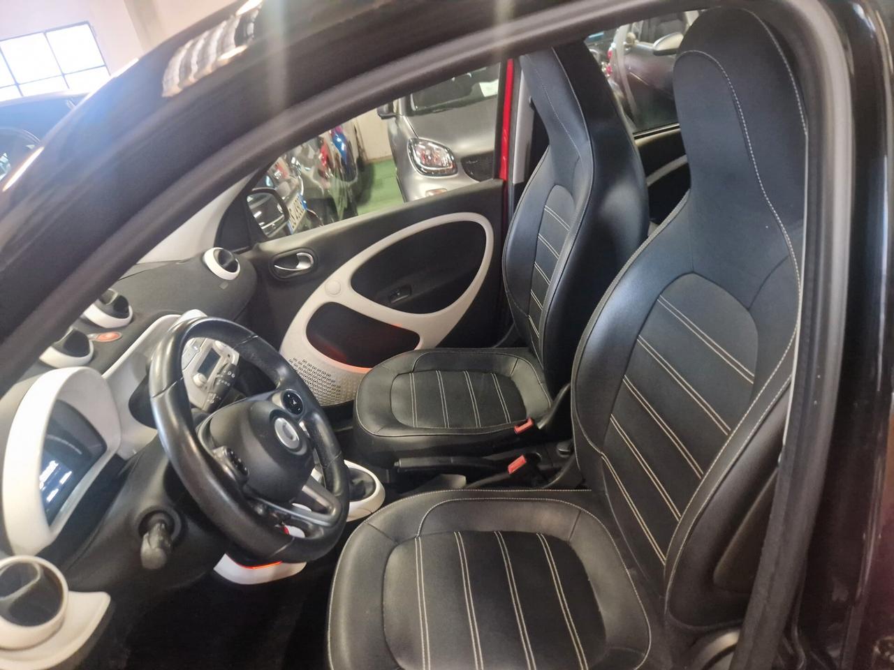 ForFour prime pelle full led garanzia