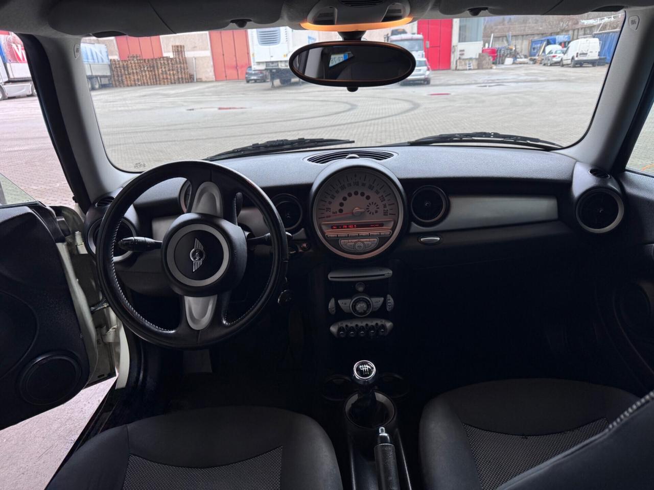 Mini Cooper 1.4 benzina Ray