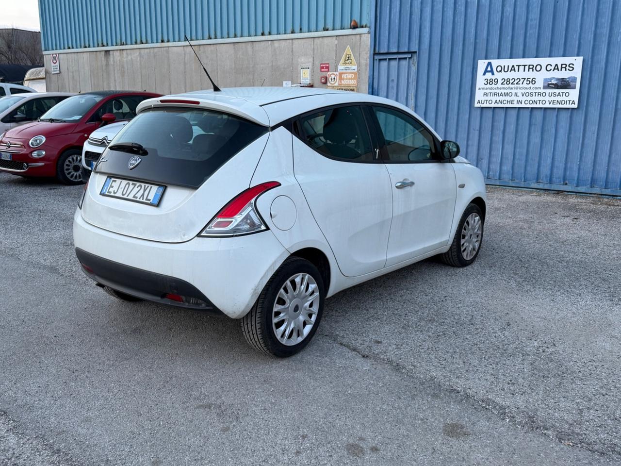Lancia Ypsilon 1.3 MJT 75 CV Platino