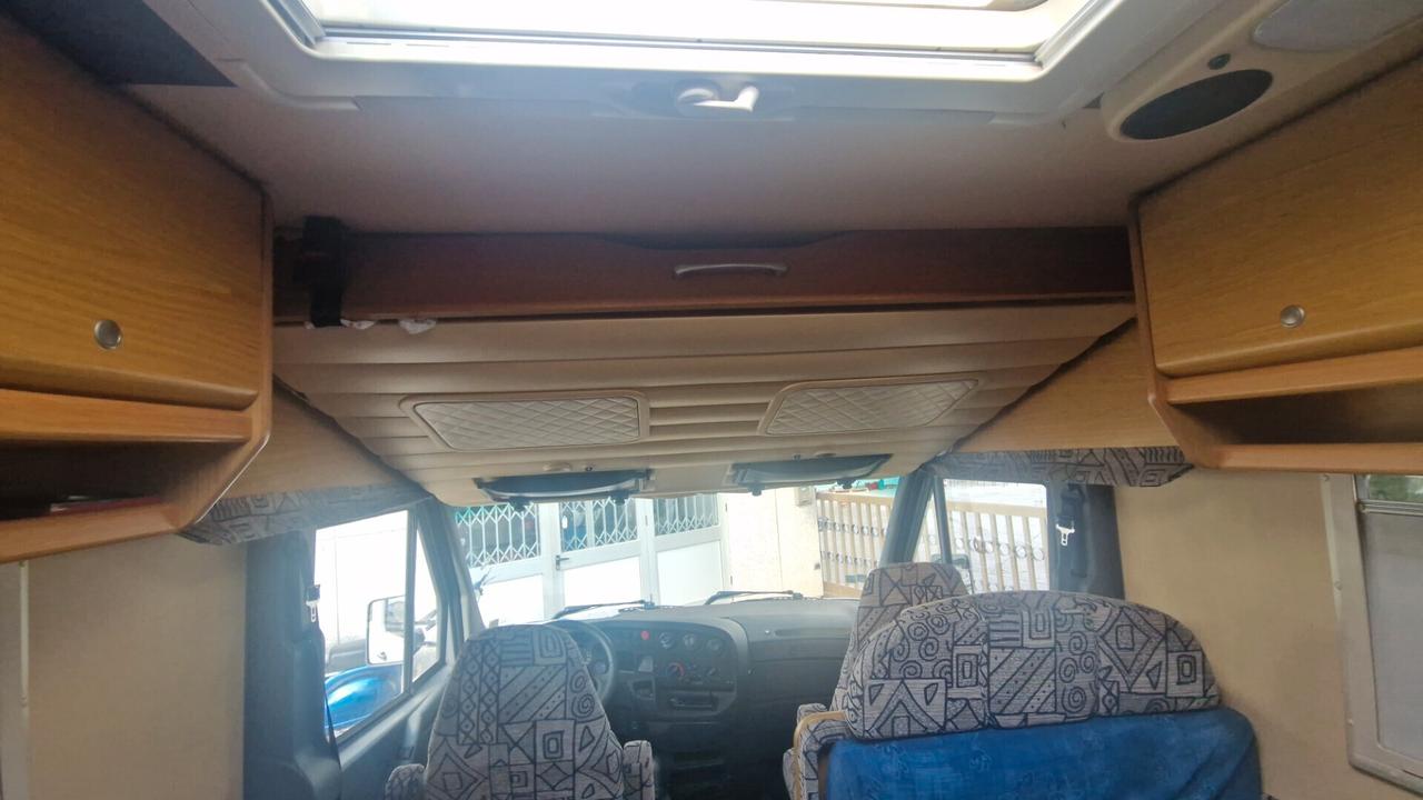 Iveco Daily Camper Laika 2.8 diesel manuale 6 rapporti