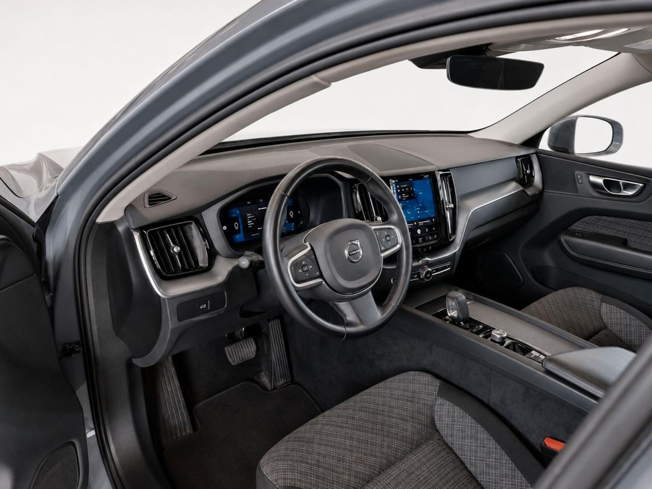 ---IN ARRIVO--- Volvo XC 60 XC60 B4 (d) automatico Core