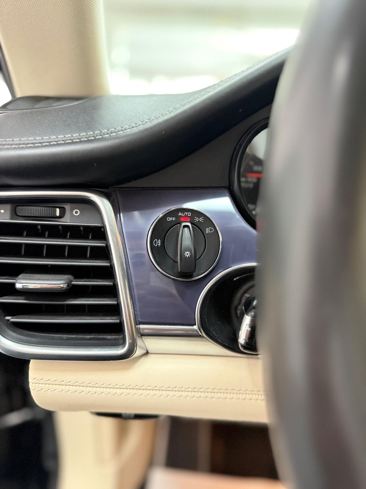 Porsche Panamera 3.0 D 250cv 10/2013 EURO 5B