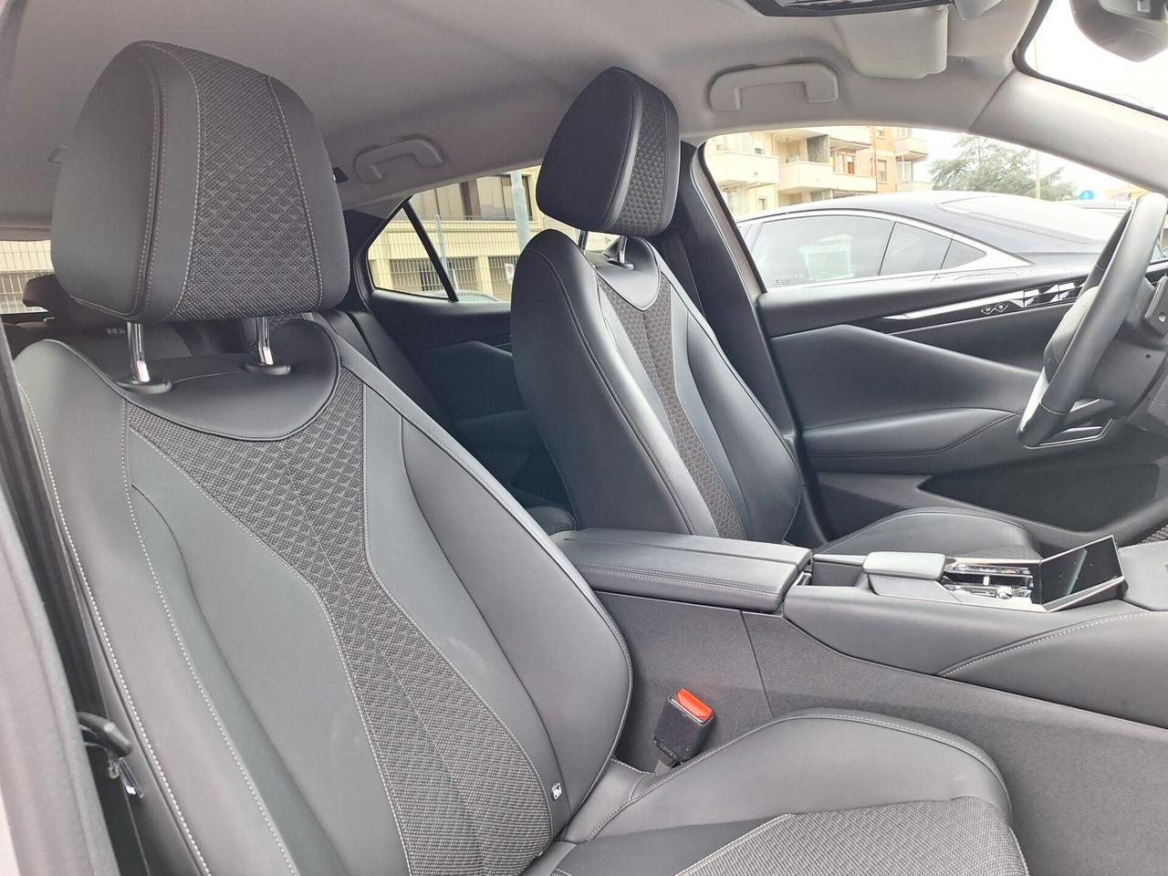 DS4 PureTech 130 automatico Trocadero VEICOLO X NEOPATENTATI