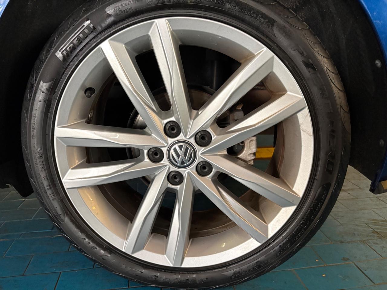 Volkswagen Polo Business 1.0 TSI DSG 5p. Highline BlueMotion Tech. R-line