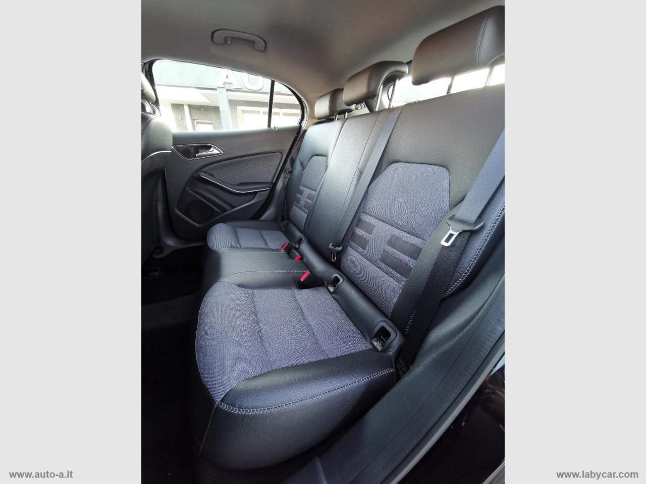 MERCEDES-BENZ GLA 180 d Automatic Sport