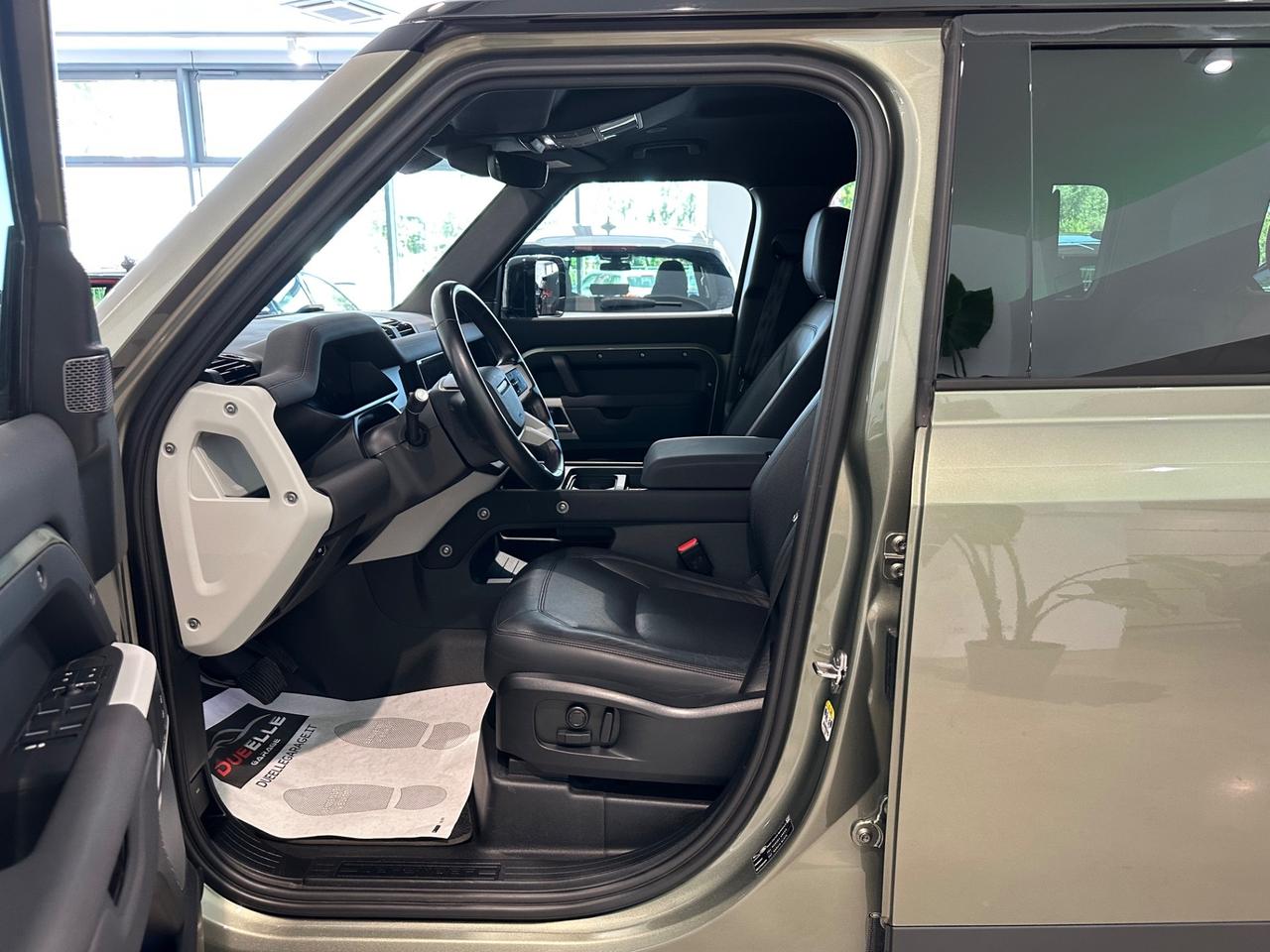 Land Rover Defender 110 3.0D I6 200 CV AWD Auto SE
