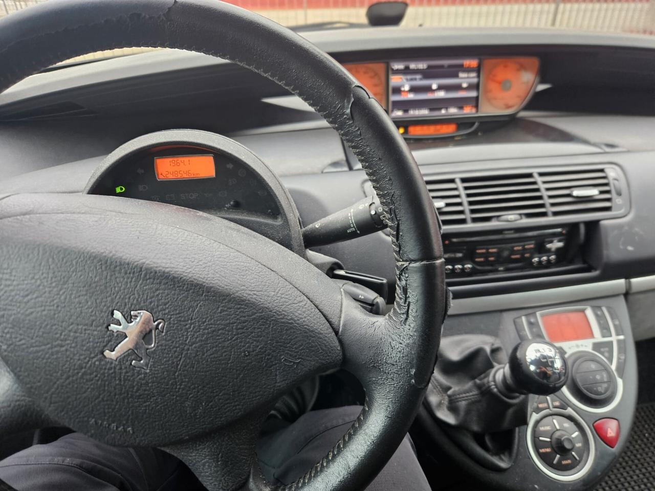Peugeot 807 2.0 HDi FAP SV