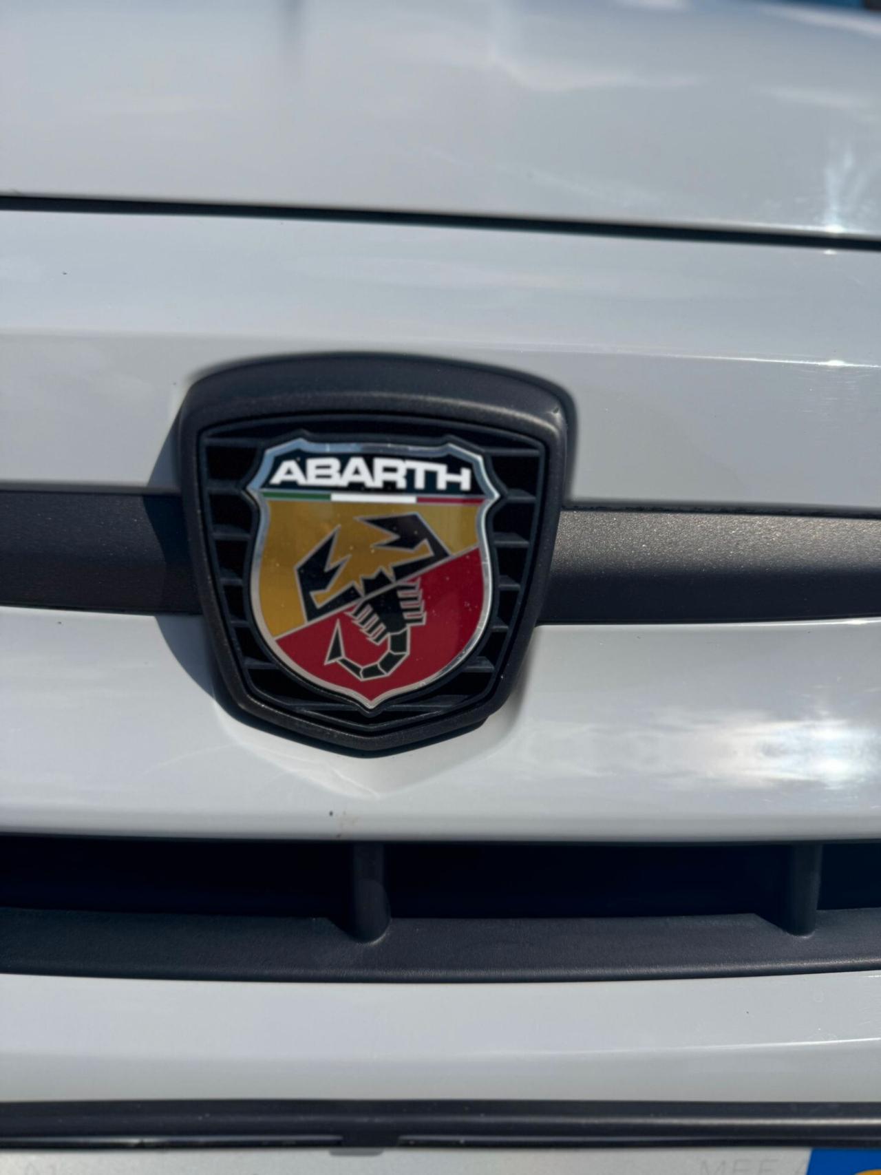 Abarth 595 1.4 Turbo T-Jet 180 CV Esseesse