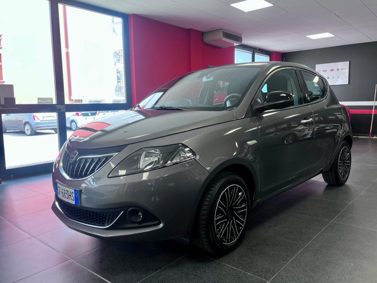 Lancia Ypsilon 1.0 FireFly 5 porte S&S Hybrid Ecochic Gold